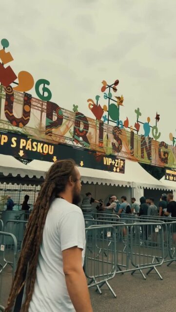 Conscious Soldiers inna @uprising_festival 2025 style n fashion 🙏🏼 #conscioussoldiers #uprising2025 #uprisingfestival #reggae #dub #soundsystem #djs #performance
Video by @kiki.vykopalova 🎬